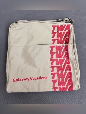 TWA Airlines Getaway Vacations Collection Bag Beige/Red Travel Bags Vintage